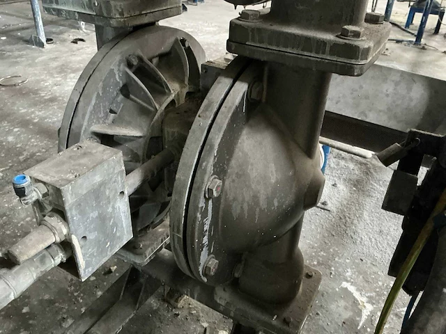 De wilden xps 830 pneumatische membraan pomp - afbeelding 9 van  11