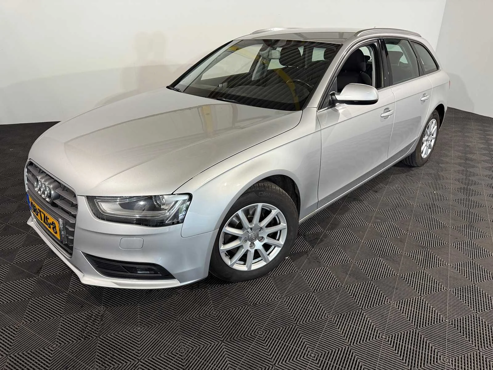 Dealeroccasions - personen- en bedrijfswagens in wekerom