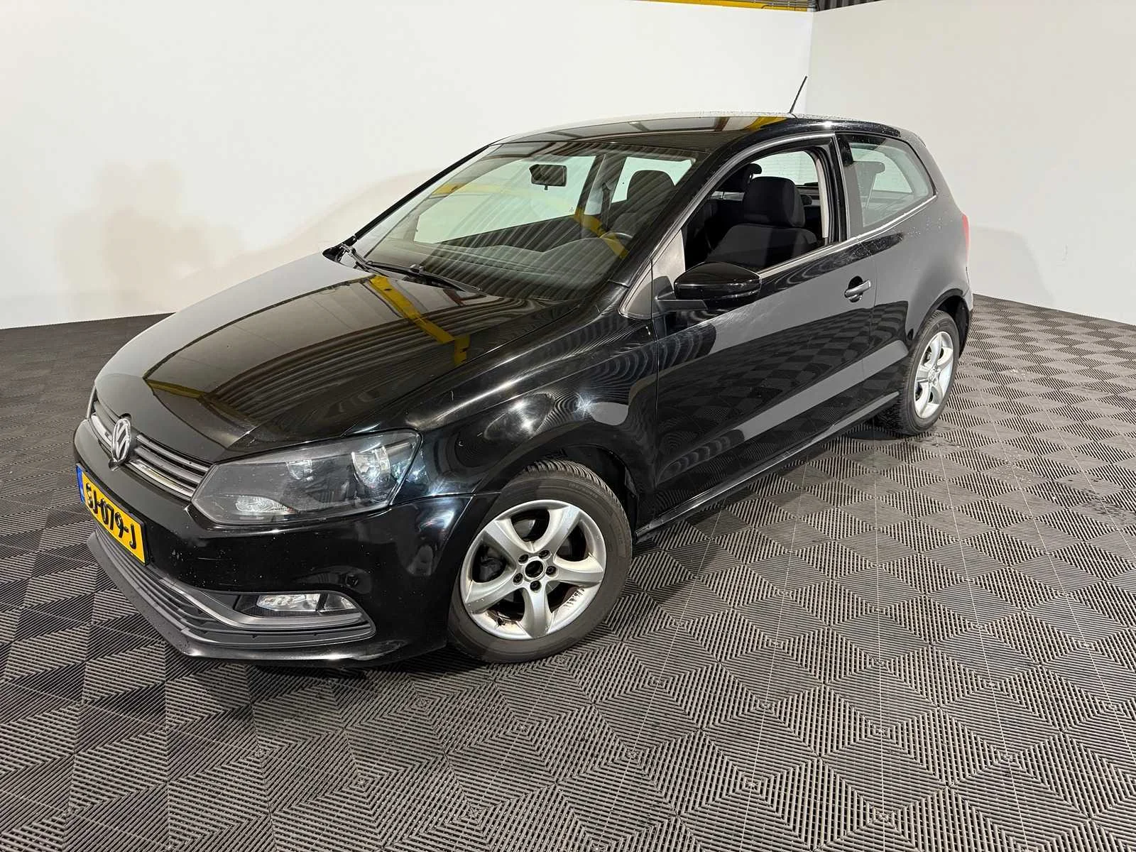 Dealeroccasions - personen- en bedrijfswagens in wekerom