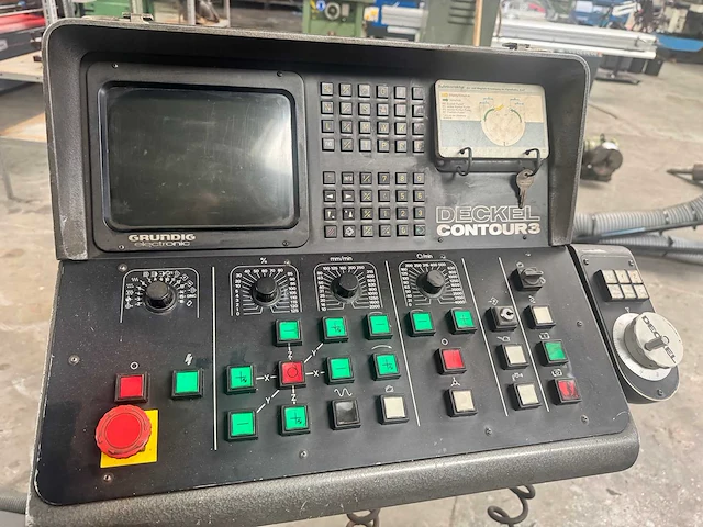 Deckel - 1998 - fp4a - cnc freesmachine - afbeelding 2 van  8