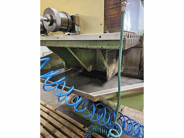 Deckel fp4a cnc bewerkingscentrum - afbeelding 6 van  11