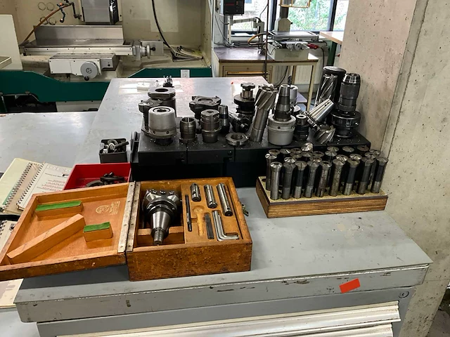Deckel freesgereedschap (passend bij kavel 20) - afbeelding 1 van  7