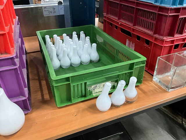 Decoratie bloemvaasjes (28x) - afbeelding 2 van  6