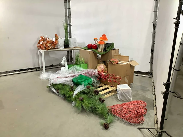 Decoratie materiaal - afbeelding 1 van  7