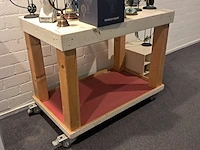 Decoratie op/inclusief mobiele magazijntafel authentic models - afbeelding 5 van  14