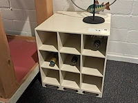 Decoratie op/inclusief mobiele magazijntafel authentic models - afbeelding 6 van  14