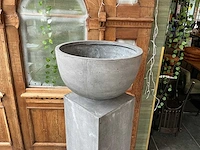 Decoratie zuil met vaas - afbeelding 2 van  3