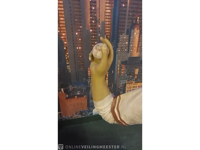 Decoratiebeeld honkballer - afbeelding 8 van  10
