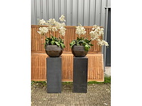 Decoratiebloempot op loden zuil (2x) - afbeelding 2 van  5
