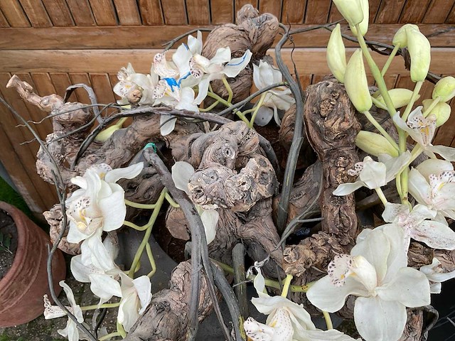 Decoratiebloempot op loden zuil (2x) - afbeelding 5 van  7