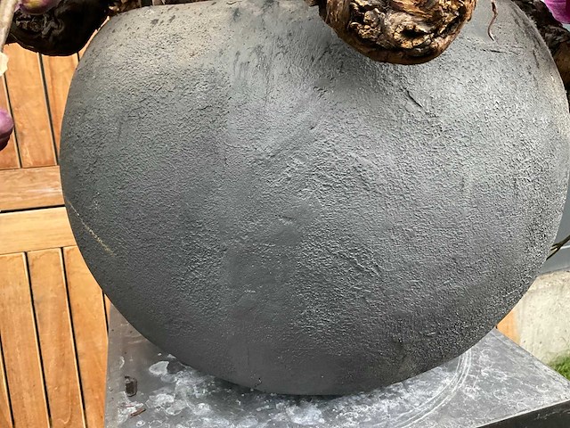 Decoratiebloempot op loden zuil (2x) - afbeelding 3 van  8