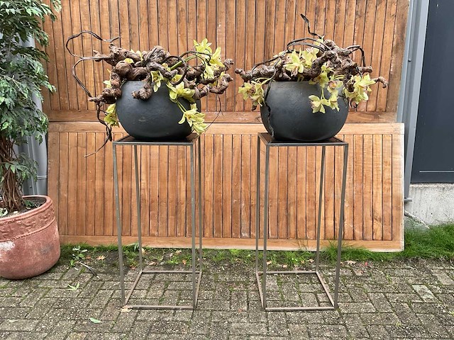Decoratiebloempot op zuil (2x) - afbeelding 1 van  6