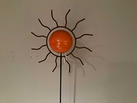 Decoratief beeld en vaas met div kunstbloemen - afbeelding 7 van  7