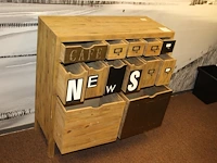 Decoratief ladekastje. afmeting 91 x 35 cm. hoogte 95 cm. exclusief decoratie en inhoud - afbeelding 3 van  3