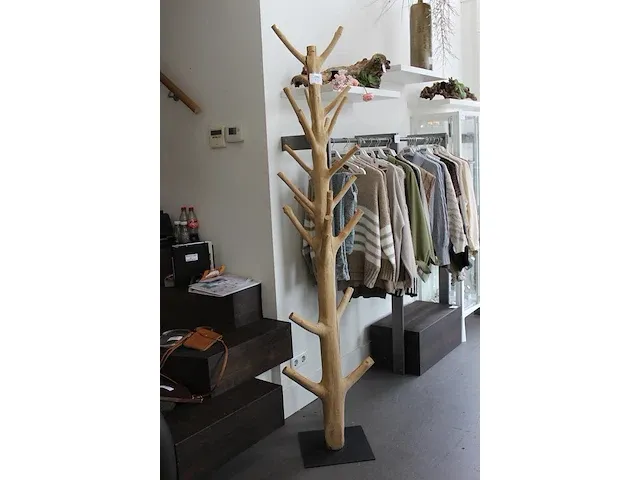 Decoratieve boom. hoogte 210 cm. - afbeelding 2 van  2