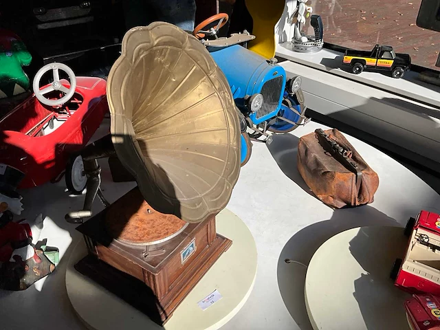 Decoratieve his masters voice grammofoon - afbeelding 3 van  5