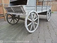Decoratieve houten koets - afbeelding 8 van  10