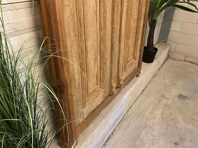 Decoratieve houten scheidingswand "deur" - afbeelding 10 van  10