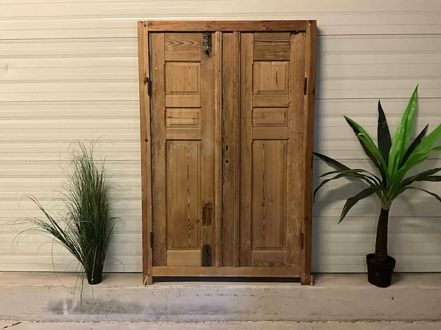 Decoratieve houten scheidingswand "deur" - afbeelding 1 van  10