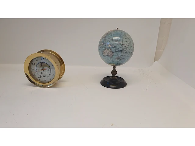 Decoratieve items, authentic models - afbeelding 6 van  13