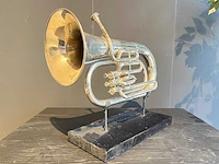 Decoratieve tenortuba met standaard - afbeelding 2 van  5
