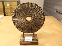 Decoratieve zware zon op standaard. hoogte 39 cm - afbeelding 1 van  1
