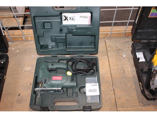 Decoupeerzaag metabo in kunststof koffer. - afbeelding 2 van  2