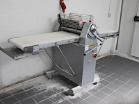 Deeguitrolmachine sinmag europ sm-520f. afmeting 220 x 90 x 130 cm. bouwjaar 2016.