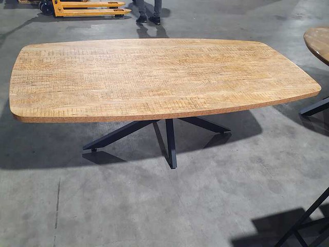 Deens ovale eettafel – hpl blad, stalen onderstel, mango – 210x100 cm, 2024 - afbeelding 3 van  3