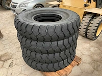 Defender 12.00-20nhs heftruck band (4x) - afbeelding 2 van  5