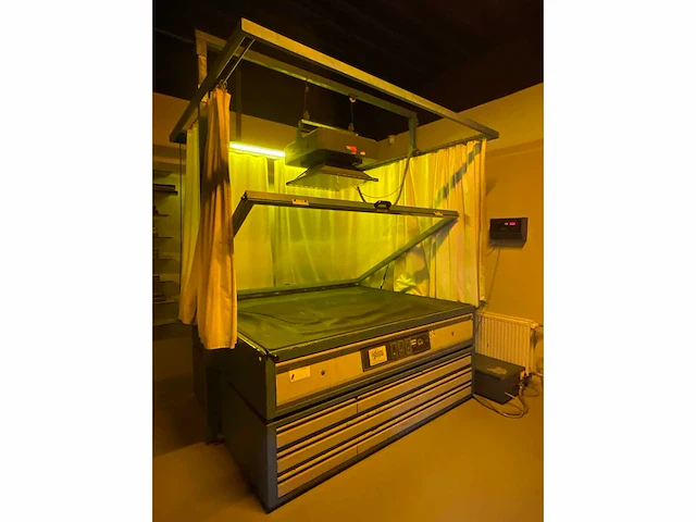 Degra timer 882 zeefdruk belichtings- en drooginstallatie | voorzien van aktitron s16 uv-integrator - afbeelding 6 van  8