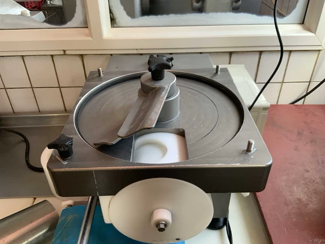 Deigton r series formatic machine hamburgervormmachine - afbeelding 8 van  8