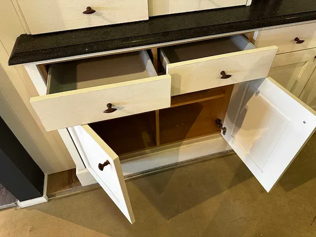 Dekeyzer - showroomkeuken - afbeelding 12 van  24