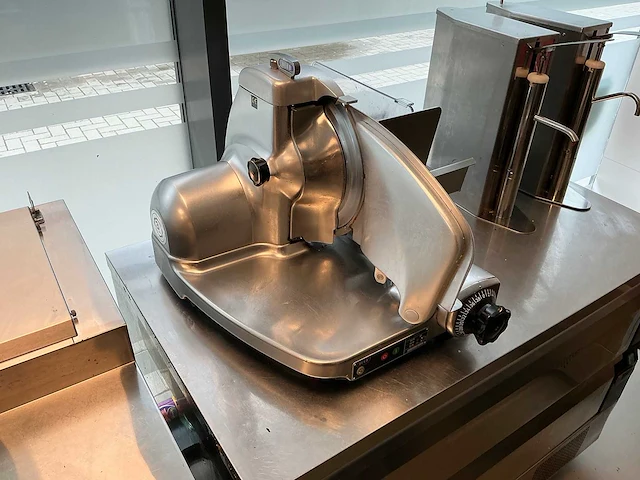 Deko - 834s - snijmachine - afbeelding 1 van  5