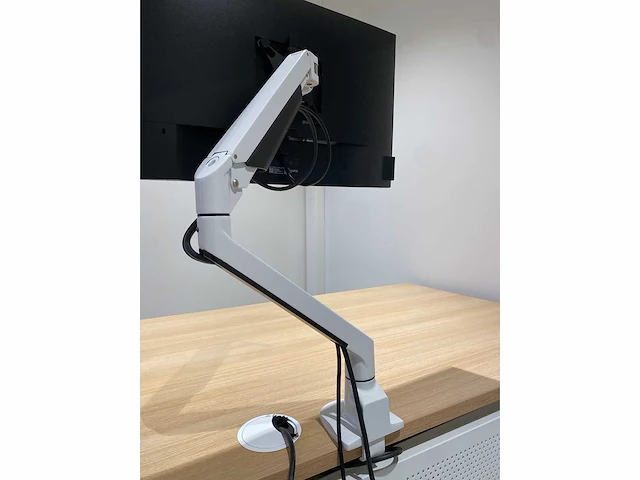 Dell - 23" monitor met ergonomische arm (hdmi, dp, vga, usb) - afbeelding 15 van  28