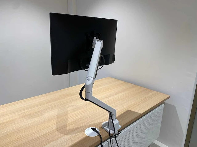 Dell - 23" monitor met ergonomische arm (hdmi, dp, vga, usb) - afbeelding 13 van  28