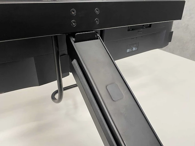 Dell - 24" monitoren op monitorarm - hdmi, dp, vga - afbeelding 5 van  26