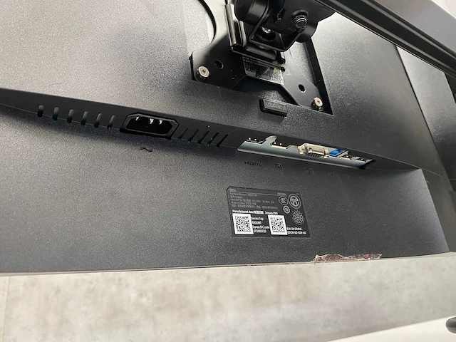 Dell - 24" monitoren op monitorarm - hdmi, dp, vga - afbeelding 9 van  26