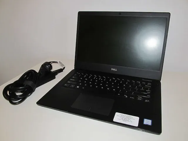 Dell - 3400 i3 8th gen 14” ultrabook win11 - laptop - afbeelding 1 van  5