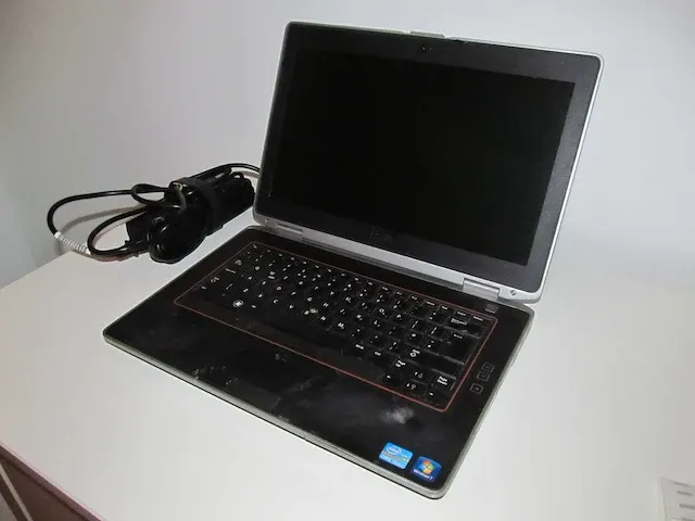 Dell - e6420 ssd 14” i5 - laptop - afbeelding 1 van  3