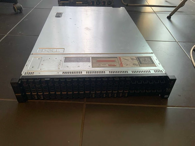 Dell - r720xd - server - afbeelding 1 van  5