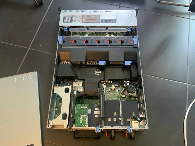 Dell - r720xd - server - afbeelding 4 van  5