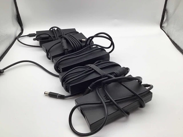 Dell 130 watt laptop adapter (5x) - afbeelding 1 van  5