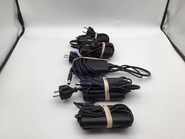 Dell 65 watt laptop adapter (5x) - afbeelding 2 van  4