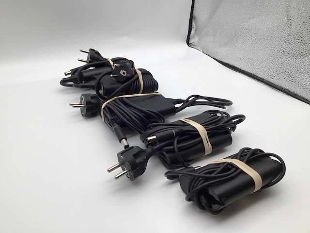 Dell 65 watt laptop adapter (5x) - afbeelding 3 van  4