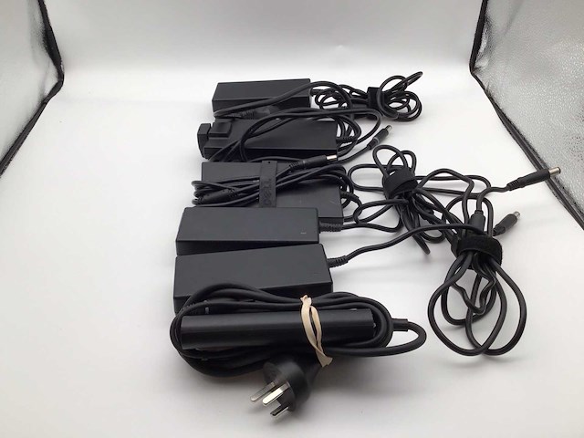 Dell 90 watt laptop adapter (6x) - afbeelding 3 van  4