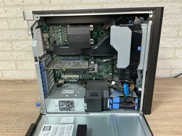 Dell inc. - precision tower 5810 - desktop - afbeelding 2 van  6