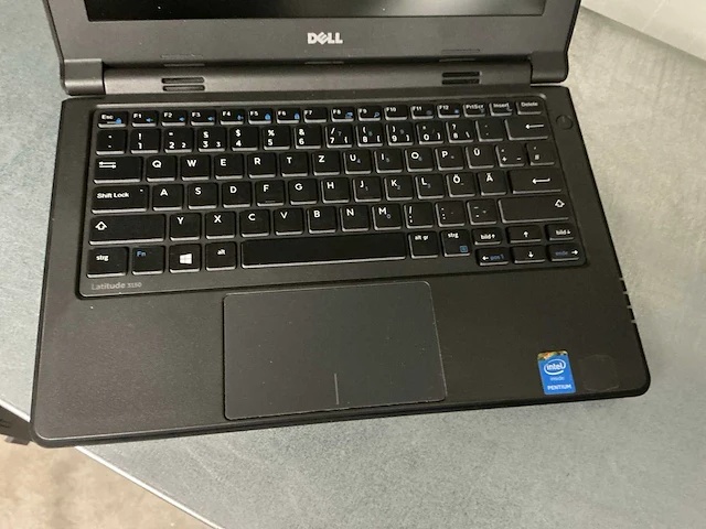 Dell latitude 3150 laptop (11x) - afbeelding 1 van  6