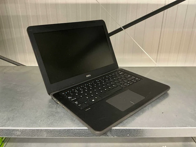 Dell latitude 3380 laptop - afbeelding 1 van  4