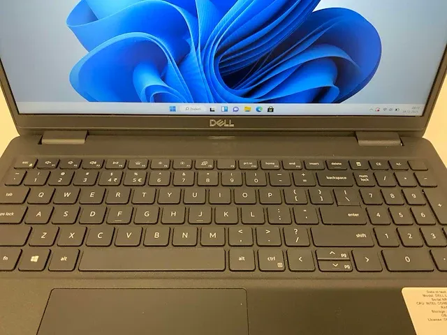 Dell latitude 3520 (i5-gen11) laptop - afbeelding 2 van  8